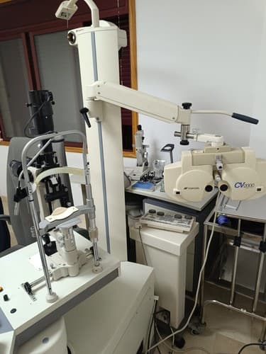 Ophthalmic Instrument Stand Topcon IS 650 Unidad
